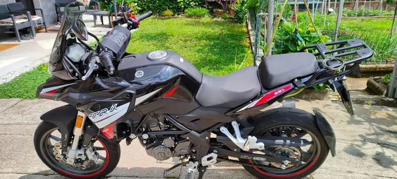 Benelli TRK 251 (2022 - 25) (5)