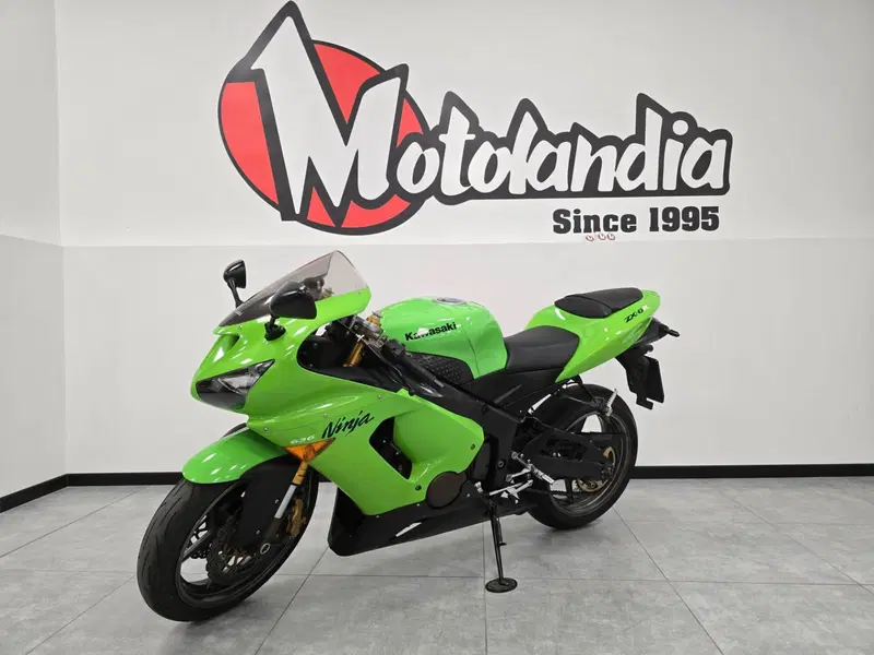 Kawasaki Ninja 636 ZX-6R (2005 - 06) (4)
