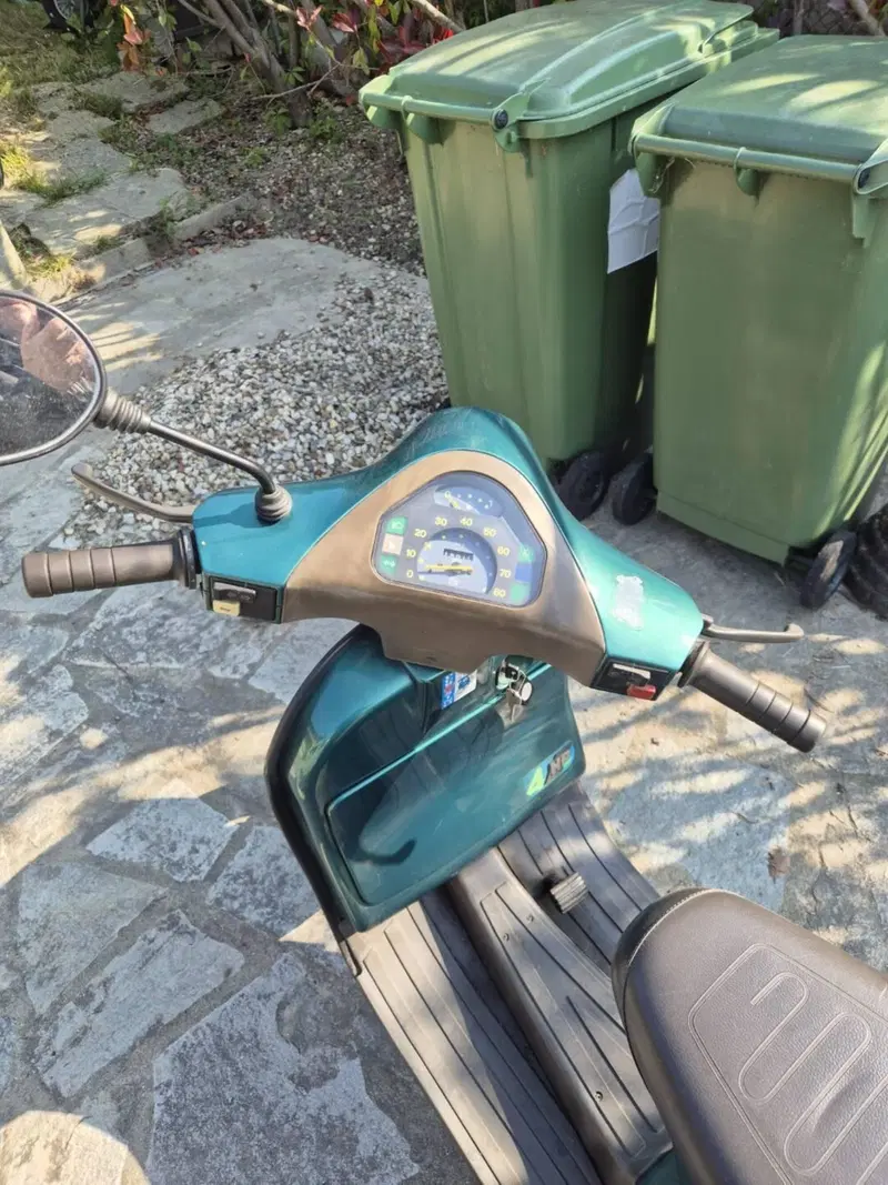 Piaggio Vespa pk50 (3)