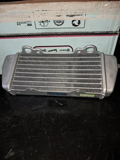 RADIATORE SX PER RX/SX 125 2008/10 Aprilia