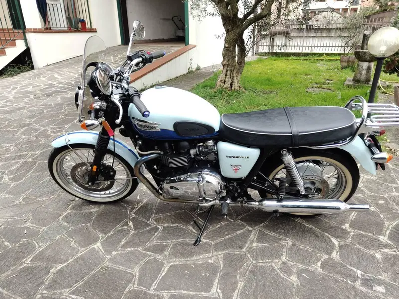 Triumph Bonneville T100 50th Anniversary (2009)