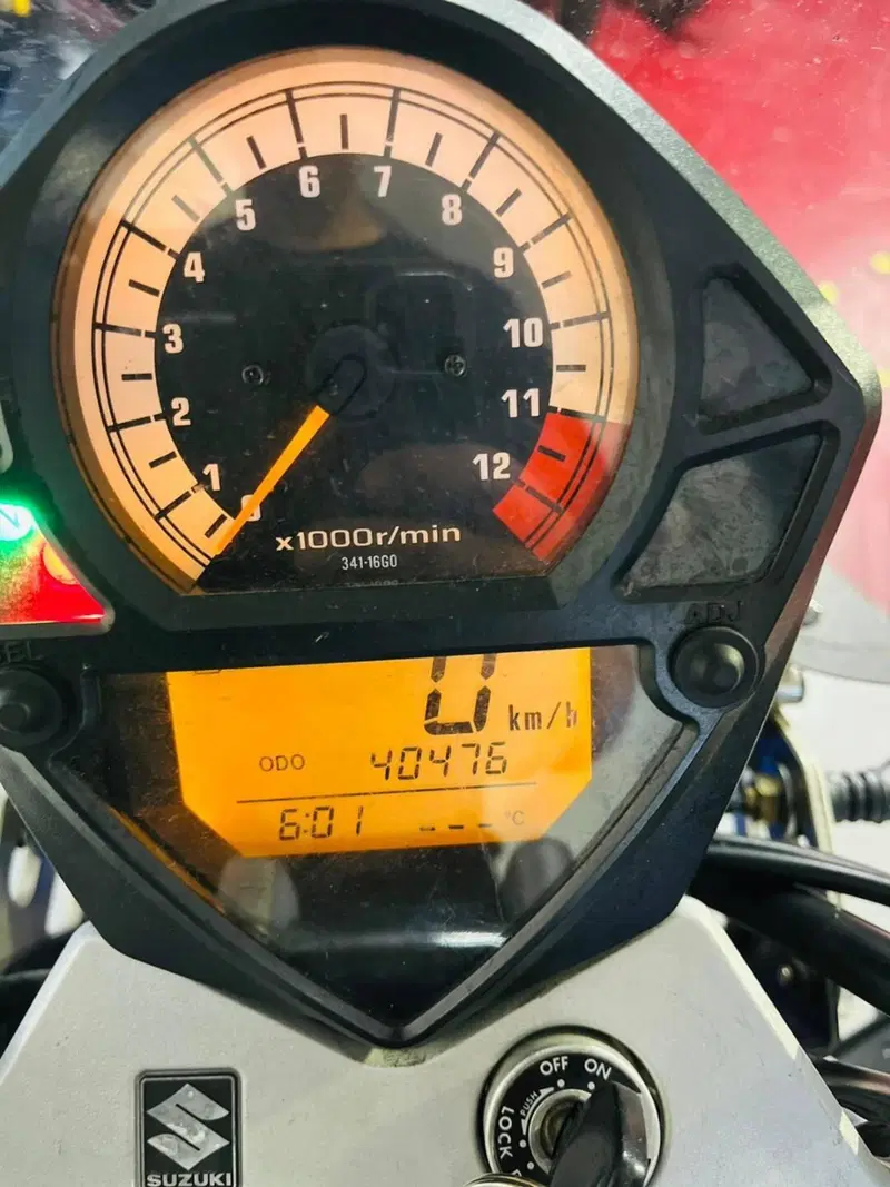 Suzuki SV 650 (2003 - 06) (3)