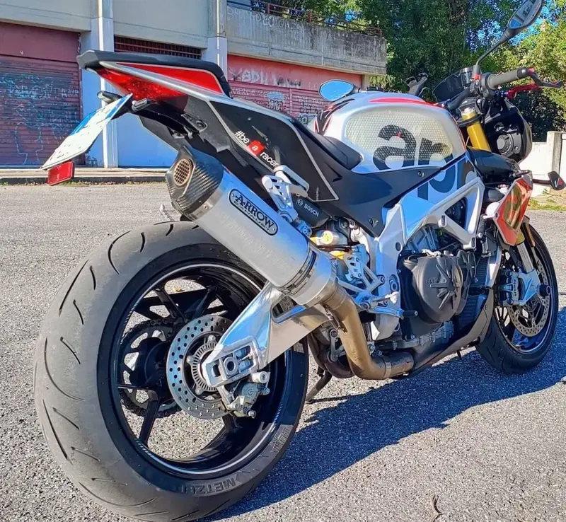 Aprilia Tuono V4 RR (2017 - 18) (3)