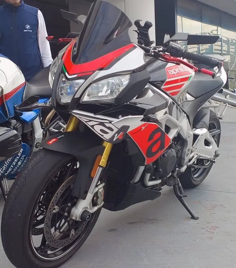 Aprilia Tuono V4 RR (2017 - 18) (5)