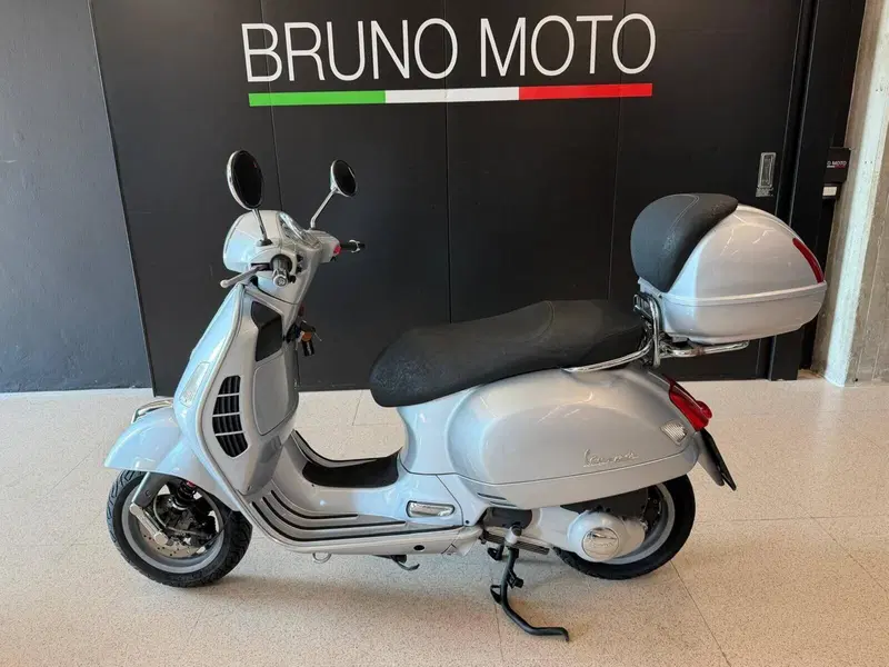 Vespa GTS 250 i.e. (4)