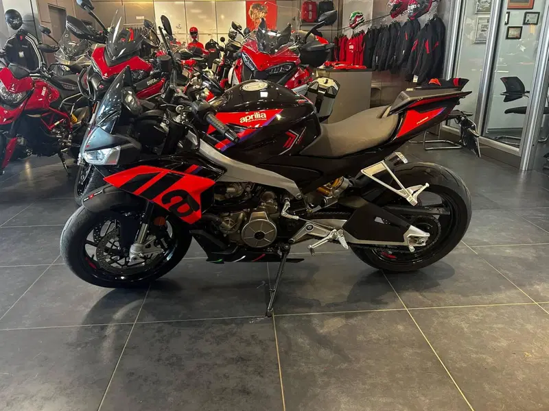 Aprilia Tuono 660 Factory (2022 - 24) (2)