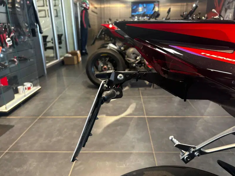 Aprilia Tuono 660 Factory (2022 - 24) (3)