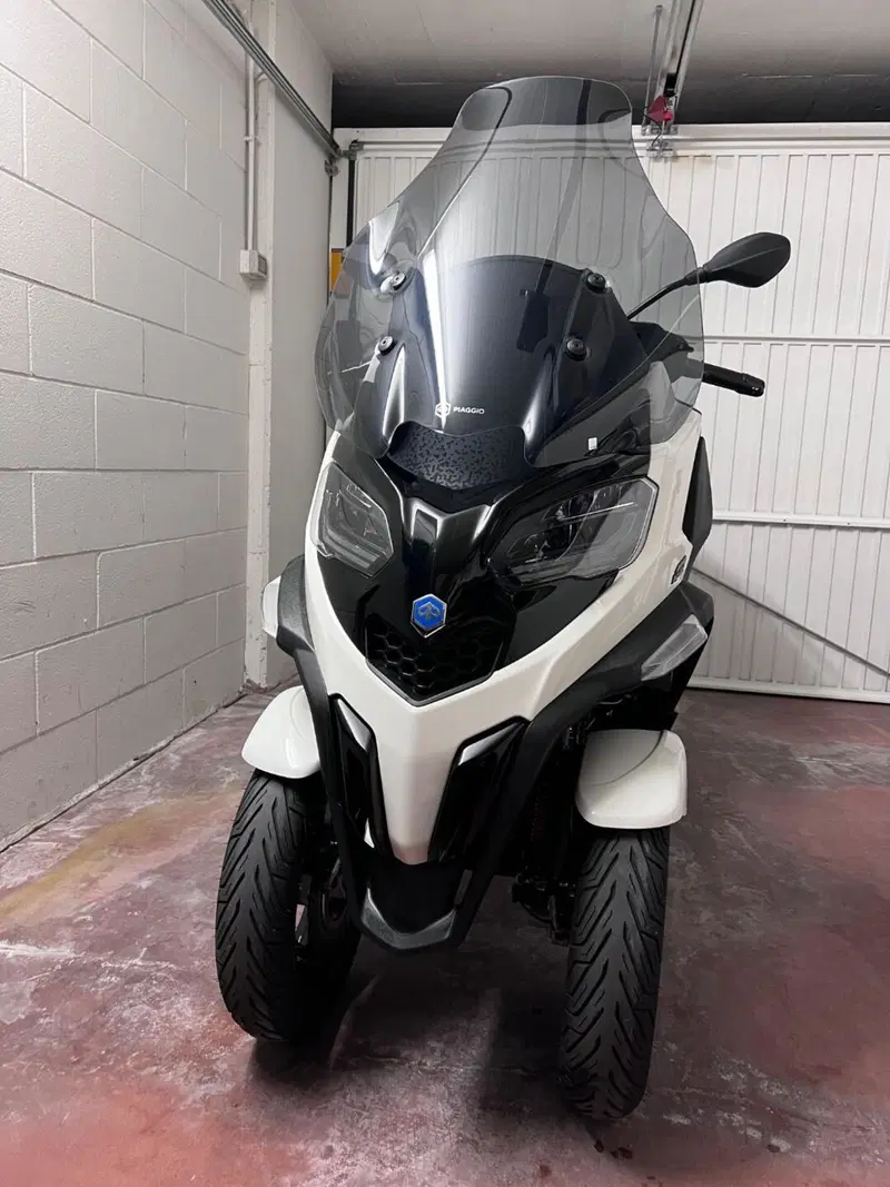 Piaggio MP3 400 Sport ABS Hpe (2021 - 22) (2)