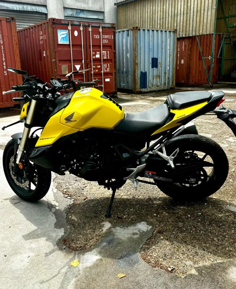 Honda CB 750 Hornet (2023 - 24) (2)