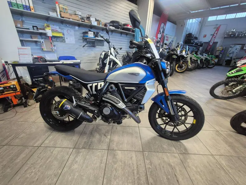 Ducati Scrambler 800 Icon (2023 - 24) (2)