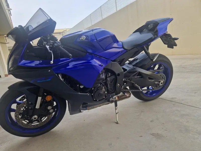 Yamaha YZF R1 (2020 - 25) (2)