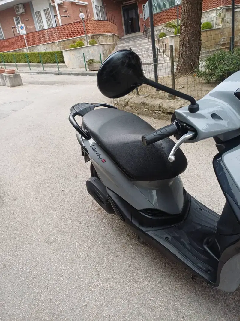 Piaggio Liberty 50 RST (2025 - 26) (5)
