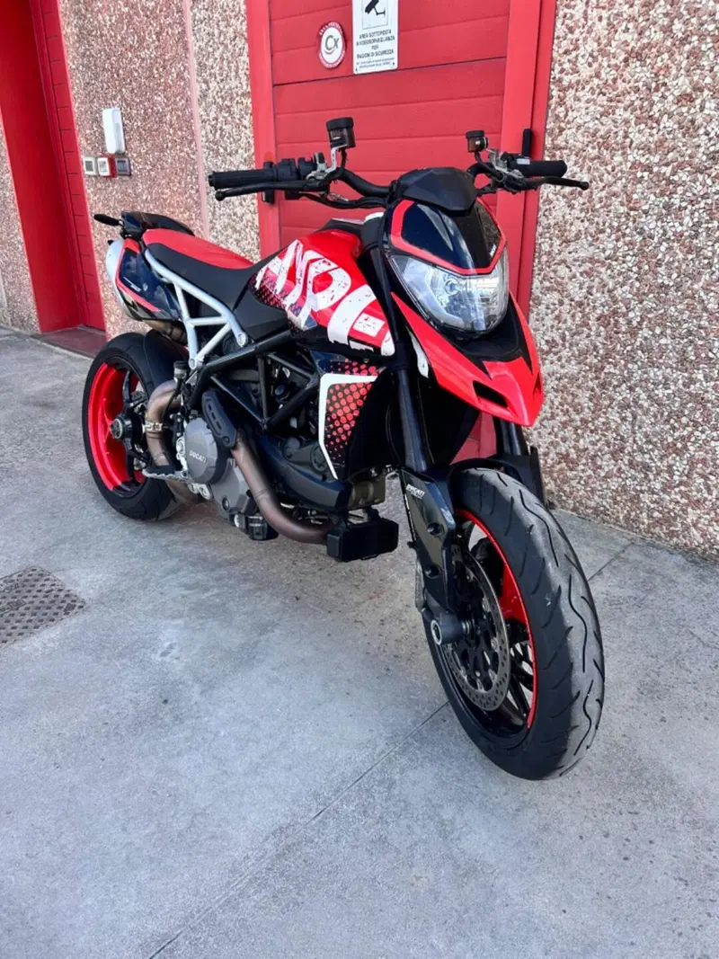 Ducati Hypermotard 950 RVE (2020)