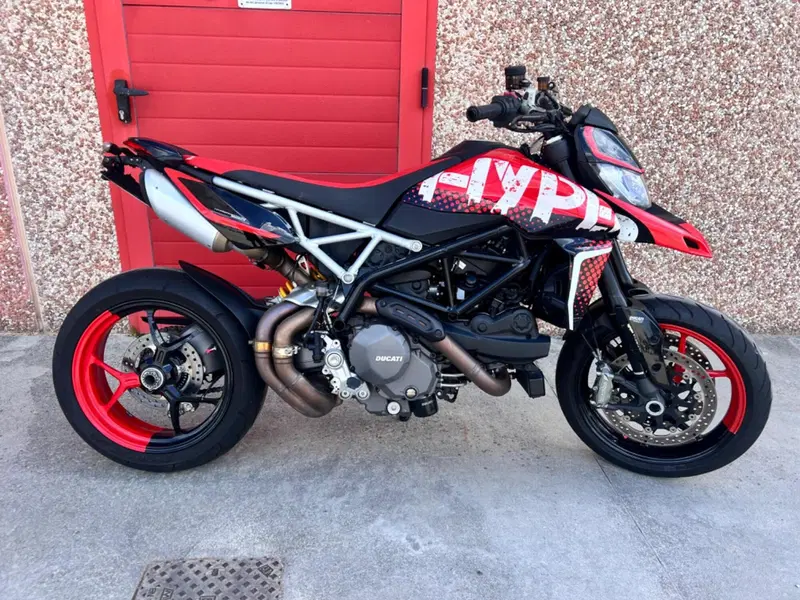 Ducati Hypermotard 950 RVE (2020) (2)