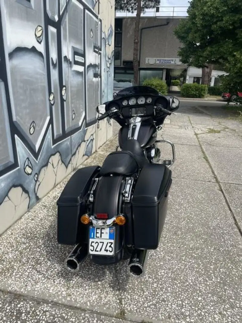 Harley-Davidson 107 Street Glide (2017 - 19) - FLHX (7)