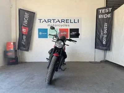Moto Guzzi V7 Stone (2021 - 24) usata