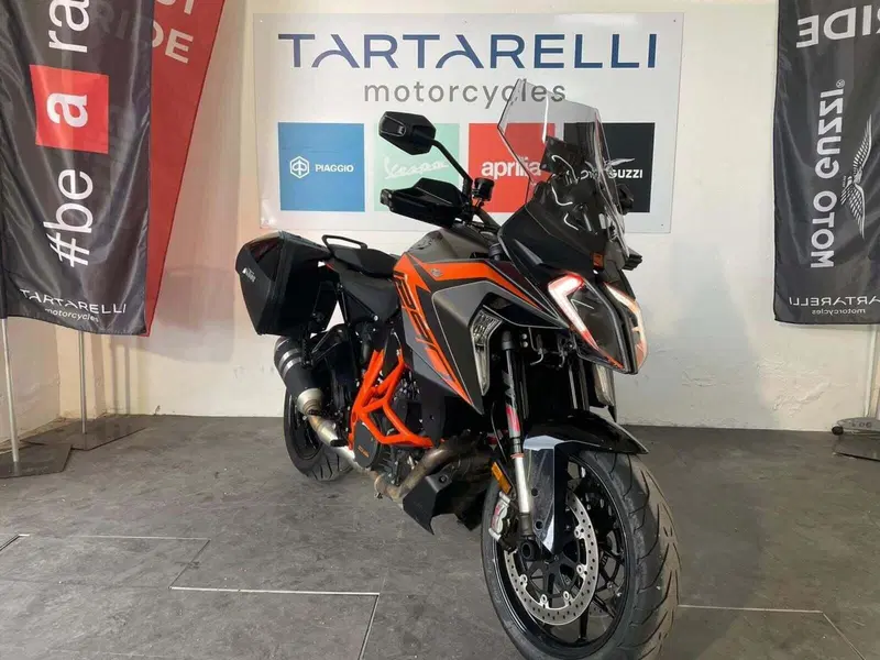 KTM 1290 Super Duke GT (2021)