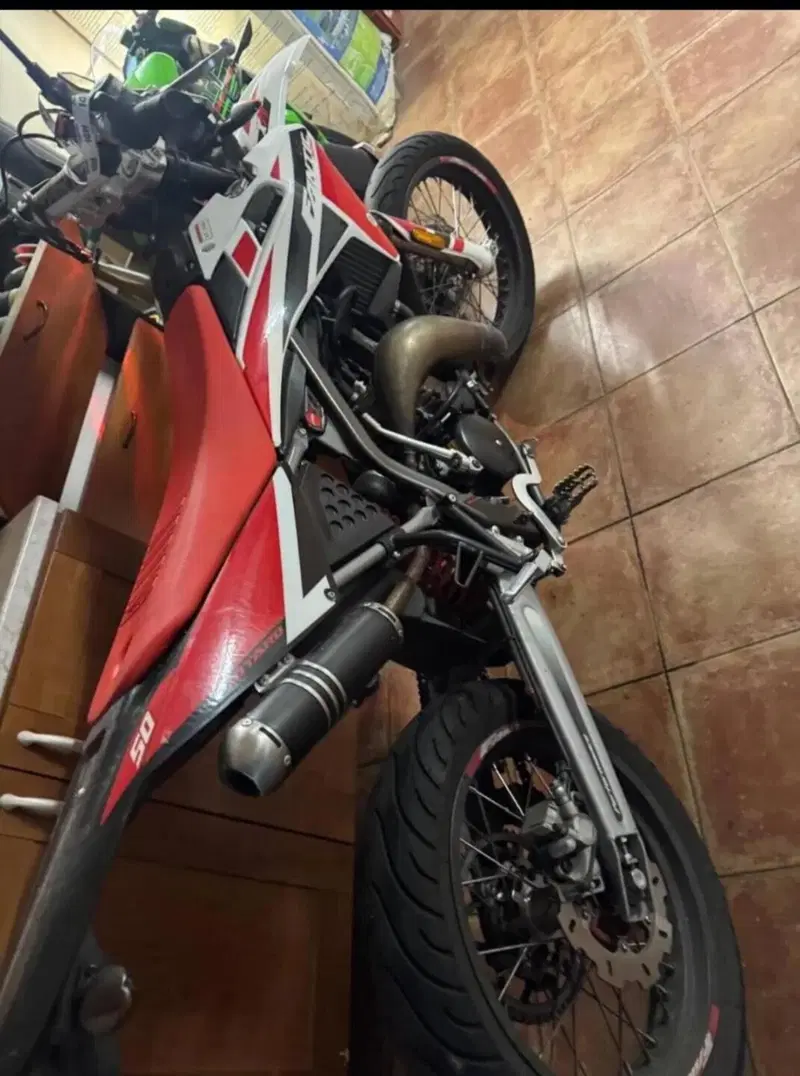 Fantic Motor Motard 50 Performance 2t (2020) (4)
