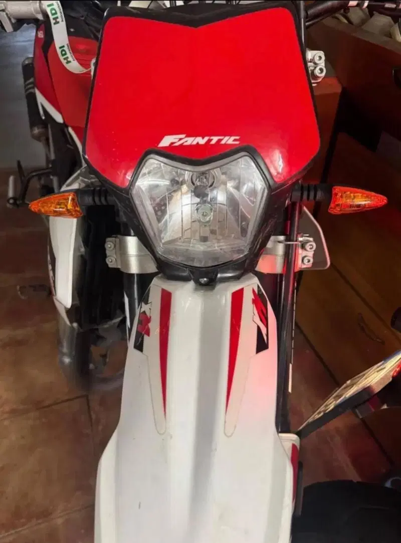 Fantic Motor Motard 50 Performance 2t (2020) (5)