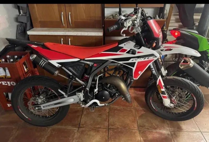 Fantic Motor Motard 50 Performance 2t (2020) (7)
