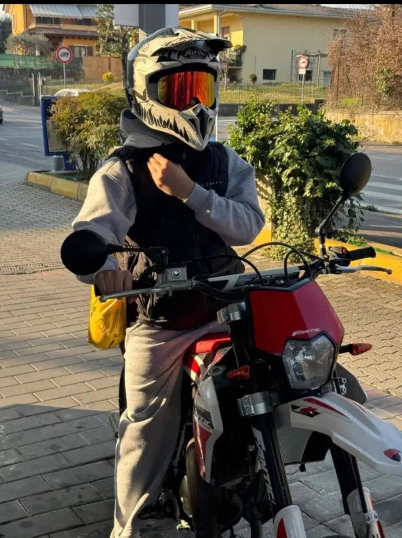 Fantic Motor Motard 50 Performance 2t (2020) (8)