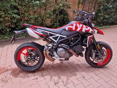 Ducati Hypermotard 950 RVE (2022 - 25) usata