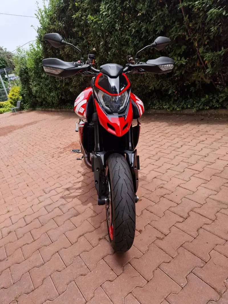Ducati Hypermotard 950 RVE (2022 - 25) (4)
