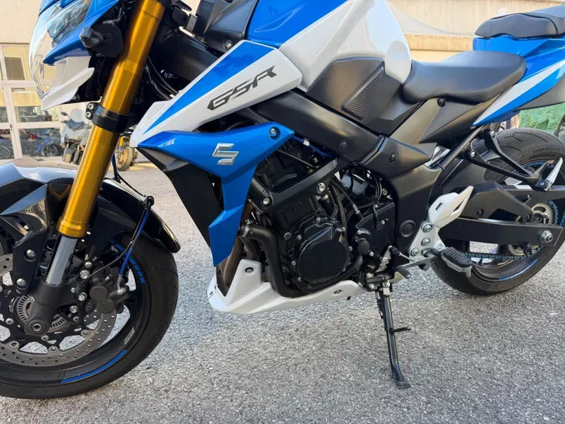 Suzuki GSR 750 Z ABS (2015 -16) (4)