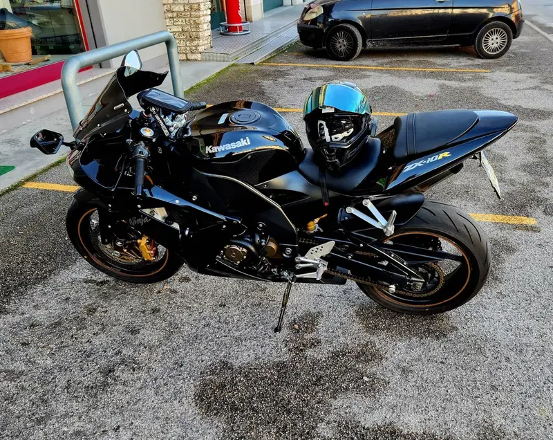 Kawasaki Ninja 1000 ZX-10R (2004 - 05) (4)