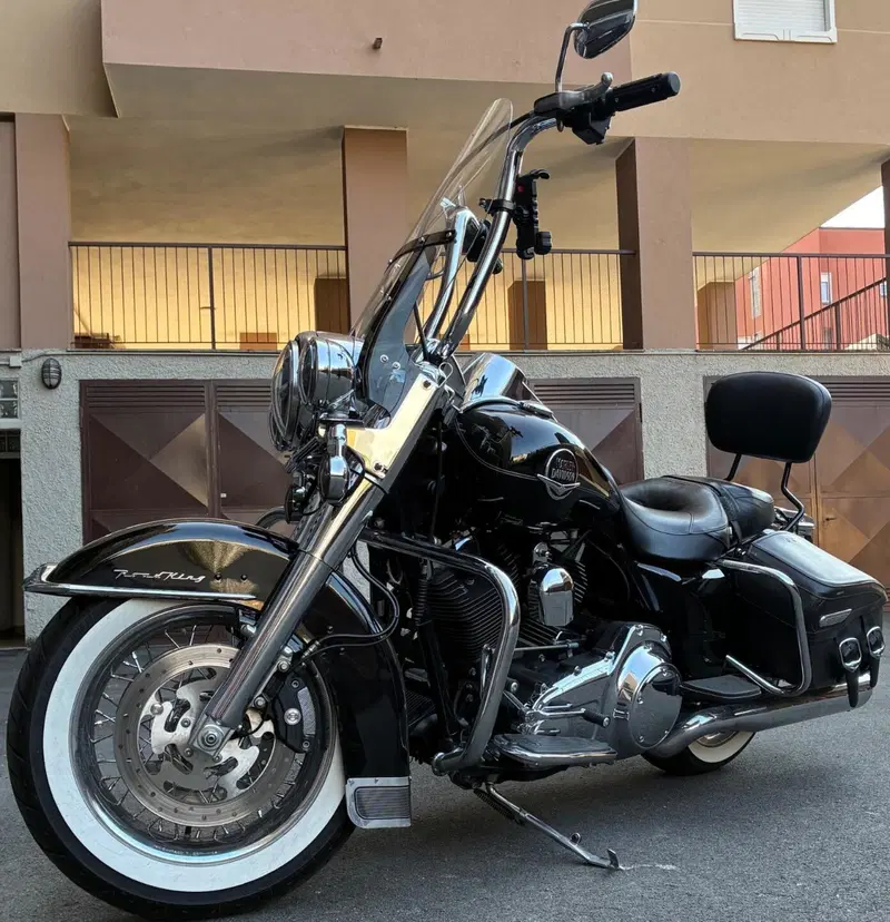 Harley-Davidson 1584 Road King Classic (2007 - 11) - FLHRCI (5)