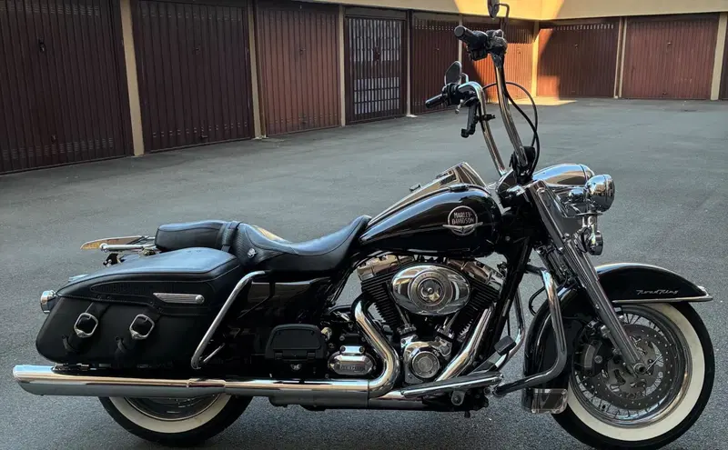 Harley-Davidson 1584 Road King Classic (2007 - 11) - FLHRCI