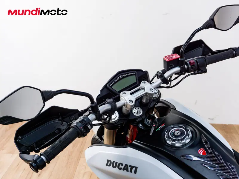 Ducati Hypermotard 939 (2016 - 18) (11)