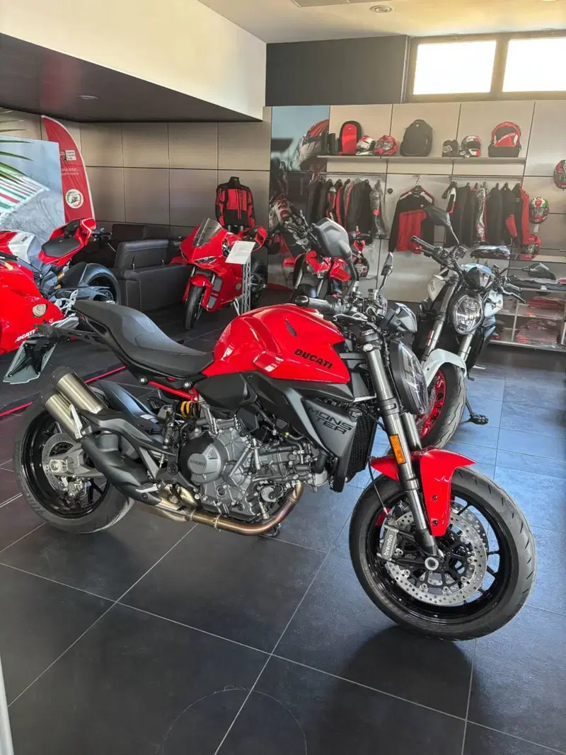 Ducati Monster 890 (2026)