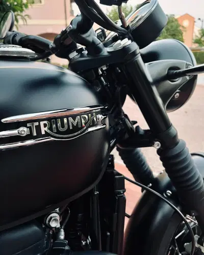Triumph Bonneville T120 Gold Line Edition (2022 - 23) usata