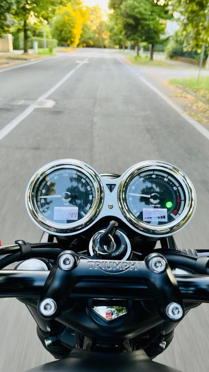 Triumph Bonneville T120 Gold Line Edition (2022 - 23) (7)