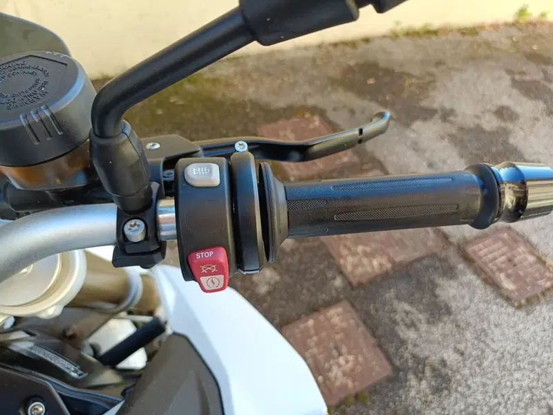 Bmw F 800 R (2015 - 16) (7)