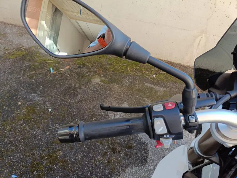 Bmw F 800 R (2015 - 16) (8)