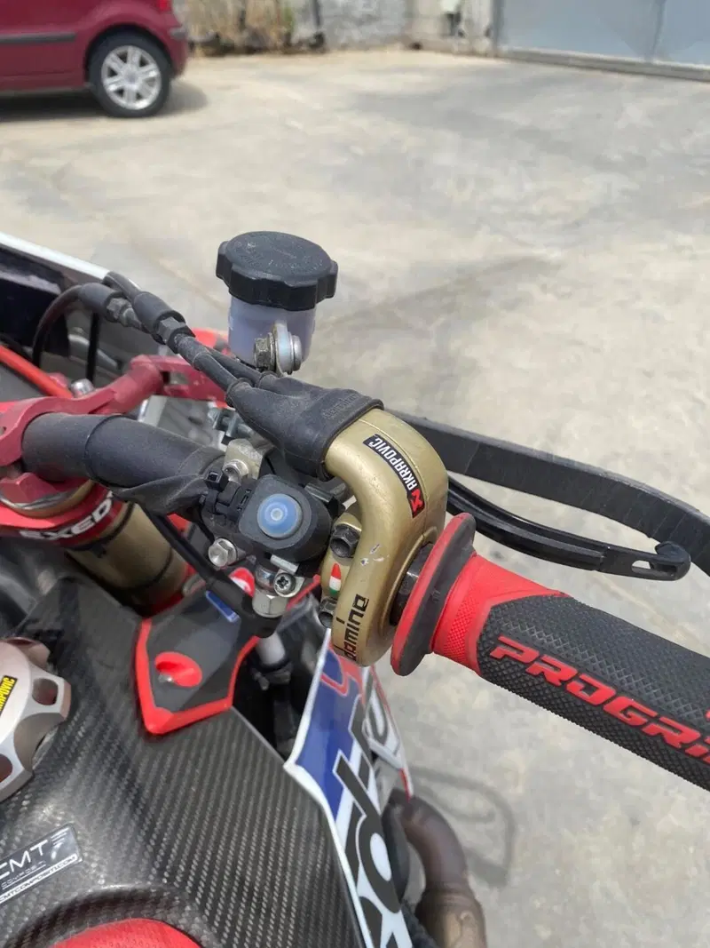 Honda CRF 450R (2017) (5)