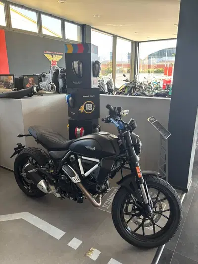 Ducati Scrambler 800 Icon Dark (2025 - 26) nuova