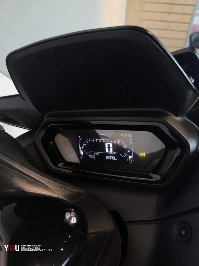 Yamaha X-Max 300 (2021 - 24) (6)