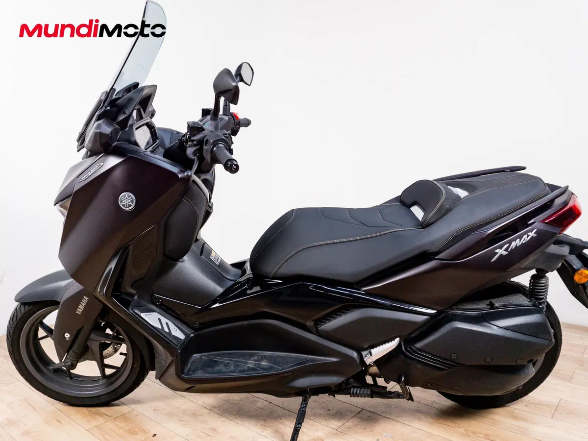 Yamaha X-Max 300 Tech Max (2020) (6)