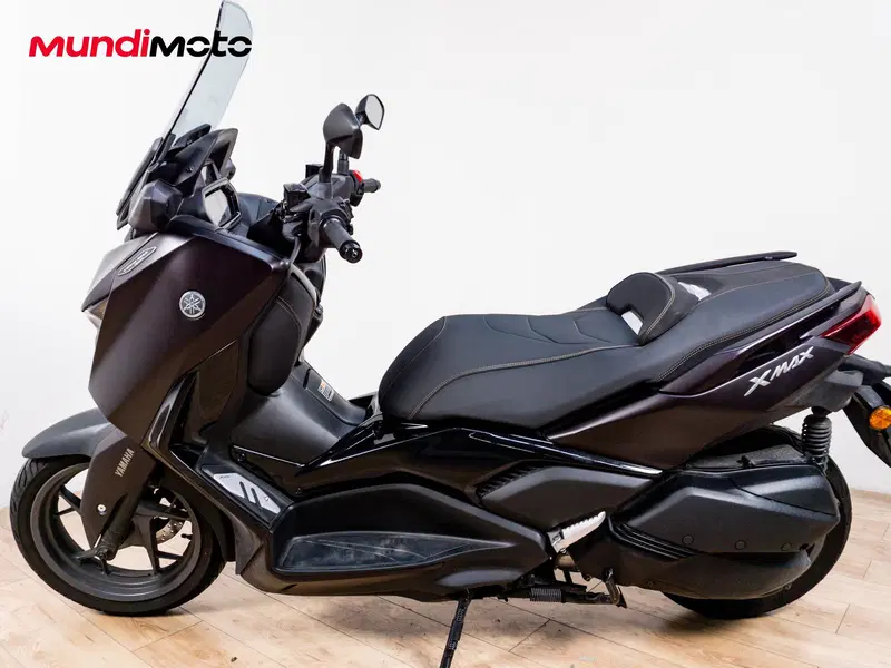 Yamaha X-Max 300 Tech Max (2020) (6)