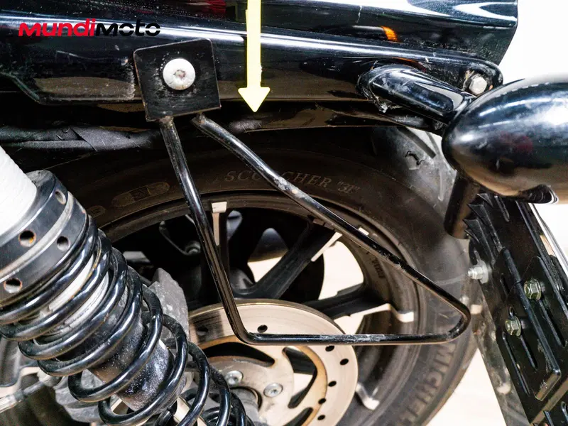 Harley-Davidson 883 Iron (2012 - 14) - XL 883N (15)