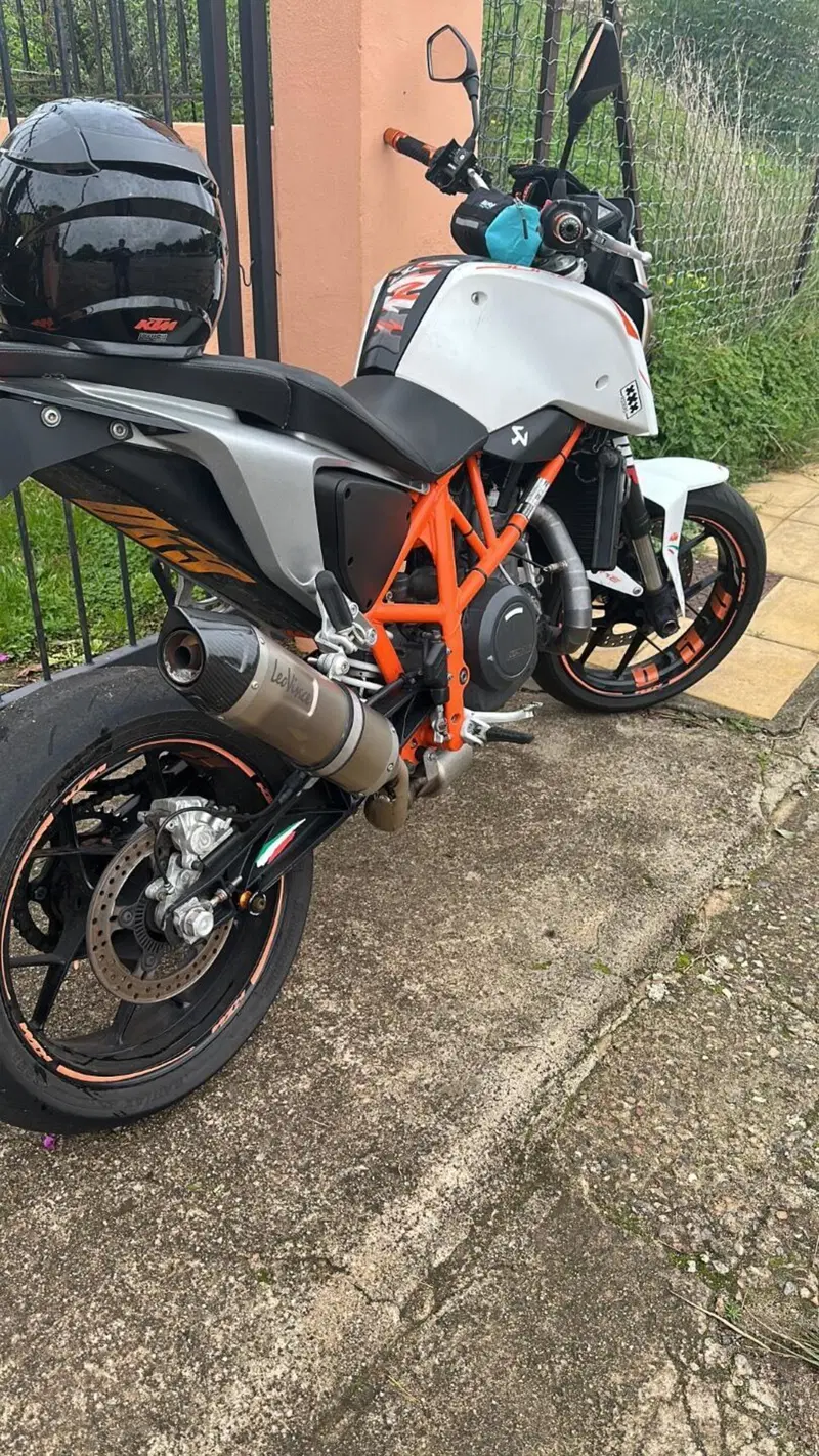 KTM 690 Duke R (2010 - 15) (6)