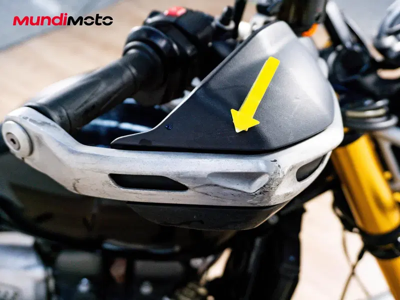 Triumph Scrambler 1200 XE Gold Line Edition (2021 - 22) (23)