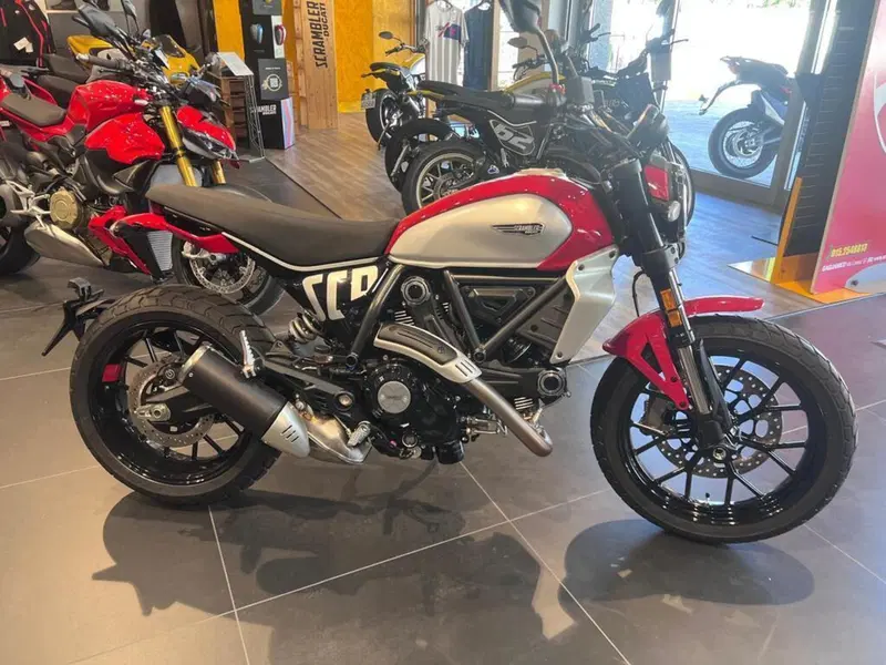 Ducati Scrambler 800 Icon (2025 - 26)
