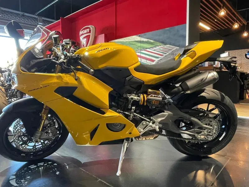 Ducati Panigale V2 S (2025 - 26) (4)