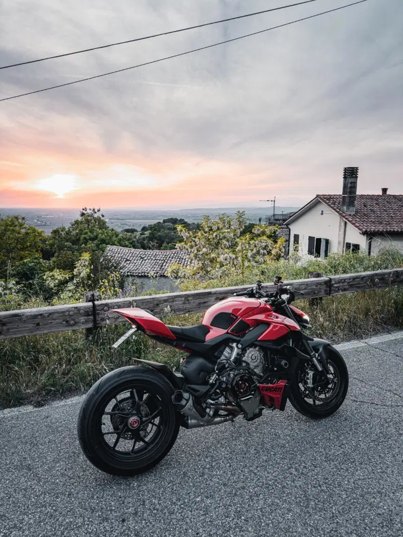 Ducati Streetfighter V4 (2023 - 24) (2)