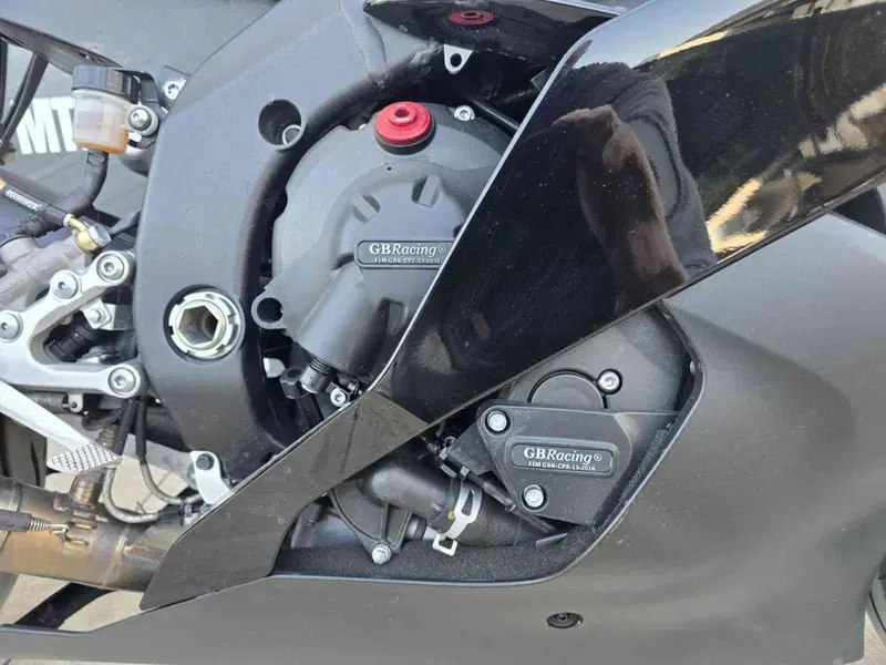 Yamaha YZF R6 (2010 - 16) (8)