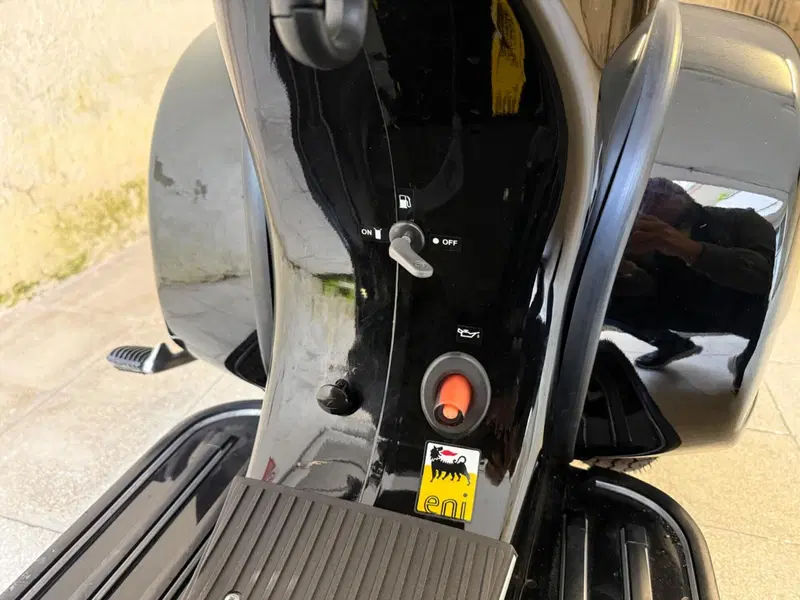Piaggio Vespa 150 PX MA a.e. (4)